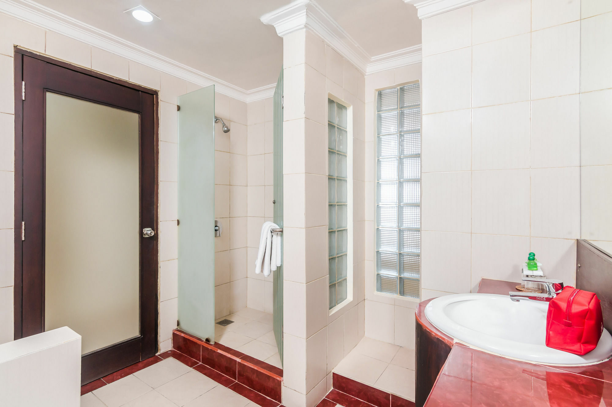Zen Rooms Legian Melasti Кута Екстер'єр фото