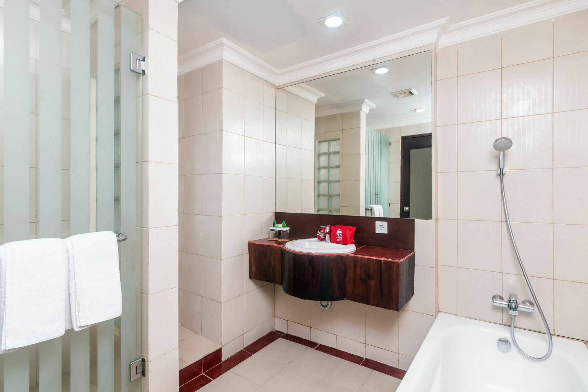 Zen Rooms Legian Melasti Кута Екстер'єр фото