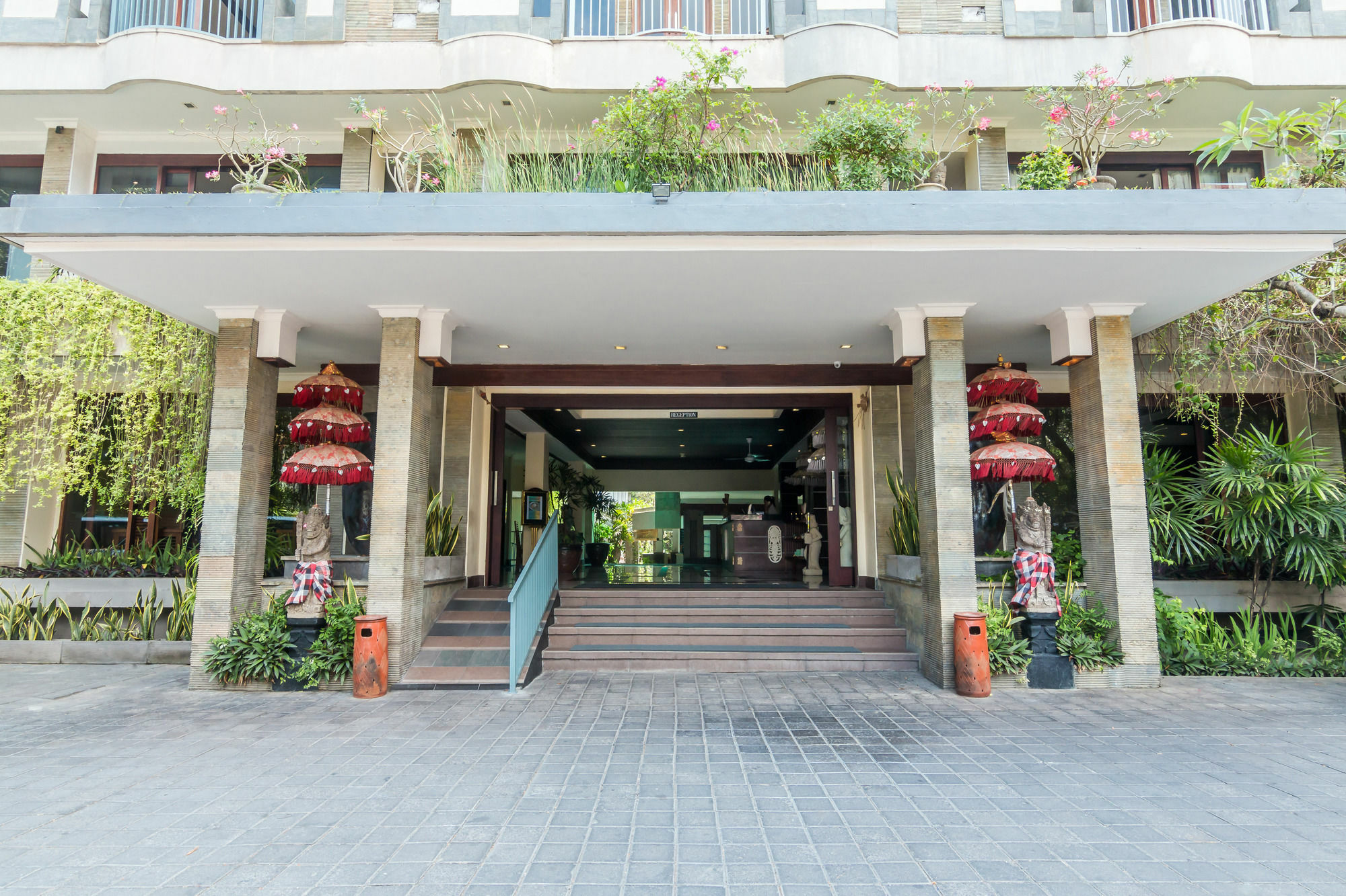 Zen Rooms Legian Melasti Кута Екстер'єр фото